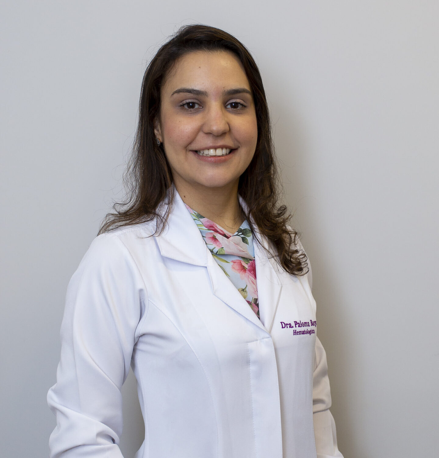 Paloma, médica especialista em hematologia pediátrica